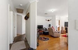 1 Stipling Gardens, Leda, WA 6170
