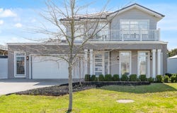 33 Casuarina Drive, Romsey, Vic 3434