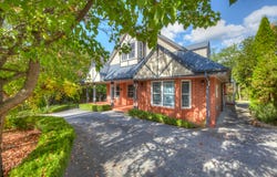 10 Walnut Grove, Bright, Vic 3741
