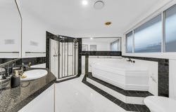 1 Grevillea Crescent, Hoppers Crossing, Vic 3029