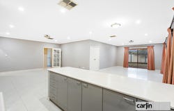 10 Barnes Way, Success, WA 6164