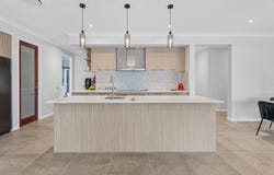 12 Rosemary Court, Nikenbah, Qld 4655