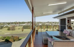 7 Oakleigh Street, Rockville, Qld 4350