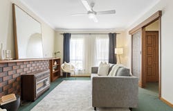 14 Dienelt Drive, Para Hills West, SA 5096