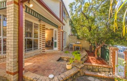 2/72 Henderson Street, Camp Hill, Qld 4152
