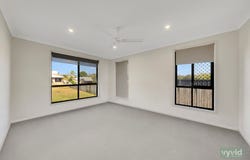 8 Linhow Cres, Clinton, Qld 4680