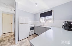 1 Willow Tree Close, Stapylton, Qld 4207