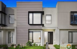 8 Hare Mews, Cranbourne East, Vic 3977