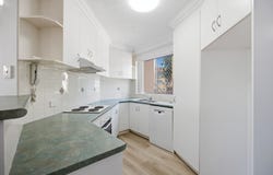 1/89 Frank Street, Labrador, Qld 4215