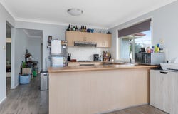 5 Bendtree Cove, Thornton, NSW 2322