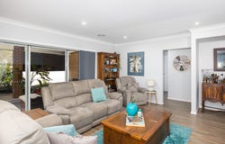 5 Couch Court, Turvey Park, NSW 2650