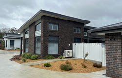2/108 River Road, Ambleside, Tas 7310