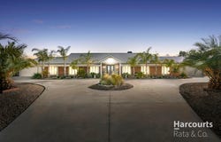 8 Nicola Court, Mickleham, Vic 3064