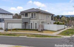 12 Manassa Drive, Gisborne, Vic 3437