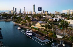 132 Amalfi Drive, Isle Of Capri, Qld 4217