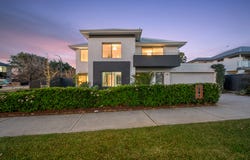 1 Henning Crescent, Manning, WA 6152