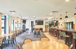 Paradise Valley Hotel, 249 Belgrave-Gembrook Road, Clematis, Vic 3782