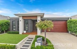 51 Castillo Ave, Clyde North, Vic 3978