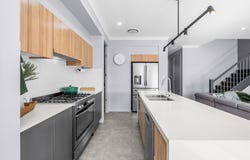 10 Mcauliffe Street, Carina Heights, Qld 4152