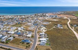 2 Rupara Road, North Beach, SA 5556