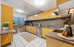 53 Hugh Street, West End, Qld 4810