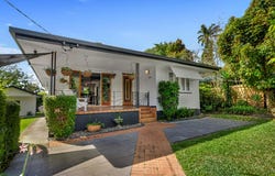 7 Crowley Close, Whitfield, Qld 4870
