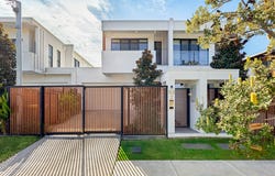 2/53 Breaker Street, Main Beach, Qld 4217