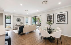 33 Sapphire Place, Elanora, Qld 4221