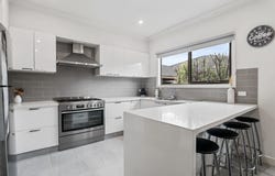 2/6 Graham Avenue, Kilsyth, Vic 3137