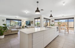 7 Edgbaston Crescent, Port Kennedy, WA 6172