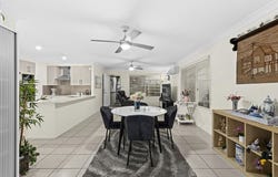 3/2 Aminya Street, Mansfield, Qld 4122