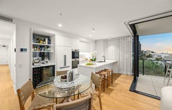 401/124-126 Jefferson Lane, Palm Beach, Qld 4221