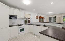 27 Ainslie Roberts Drive, Encounter Bay, SA 5211