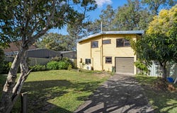 26 Rhodes Parade, Windermere Park, NSW 2264
