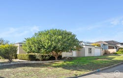 17A Woodley Crescent, Melville, WA 6156