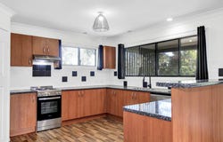 10 Curlew St, Macleay Island, Qld 4184