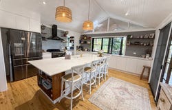 53 Thomas Rd, Devereux Creek, Qld 4753