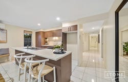 4 Grand Terrace, Waterford, Qld 4133