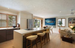 8/28 Cronin Avenue, Main Beach, Qld 4217