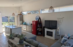 6 Wave Cap Court, Golden Beach, Vic 3851