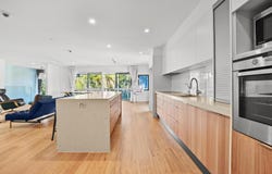 6/2 Philippine Parade, Palm Beach, Qld 4221