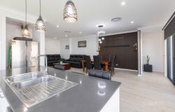 14 Solomon Street, North Rothbury, NSW 2335