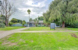 5 Leone Street, Thornlie, WA 6108