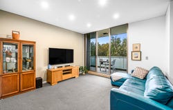 215/3 Mallard Lane, Warriewood, NSW 2102