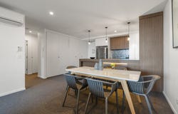 11/31 Queensland Avenue, Broadbeach, Qld 4218