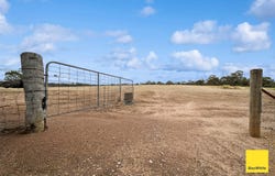 7064 Pyrenees Highway, Avoca, Vic 3467