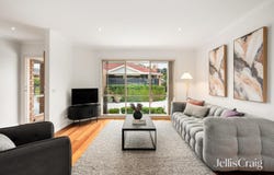2/4 Gladstone Street, Surrey Hills, Vic 3127