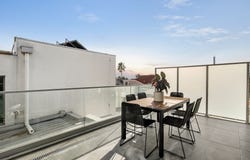 4/10 Marine Parade, St Kilda, Vic 3182