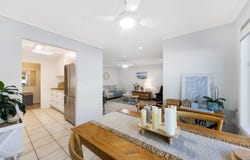 2/61 Kowonga Street, Pacific Paradise, Qld 4564