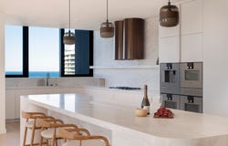 25 Woodroffe Avenue, Main Beach, Qld 4217